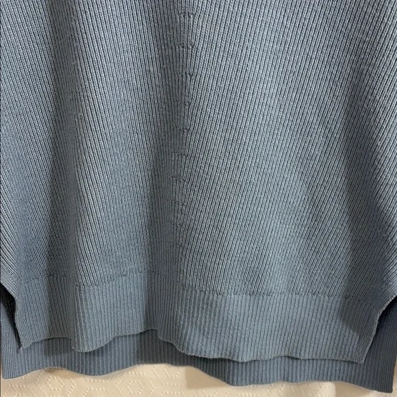 Athleta Hanover Light Blue V-Neck Sweater - Picture 10 of 10